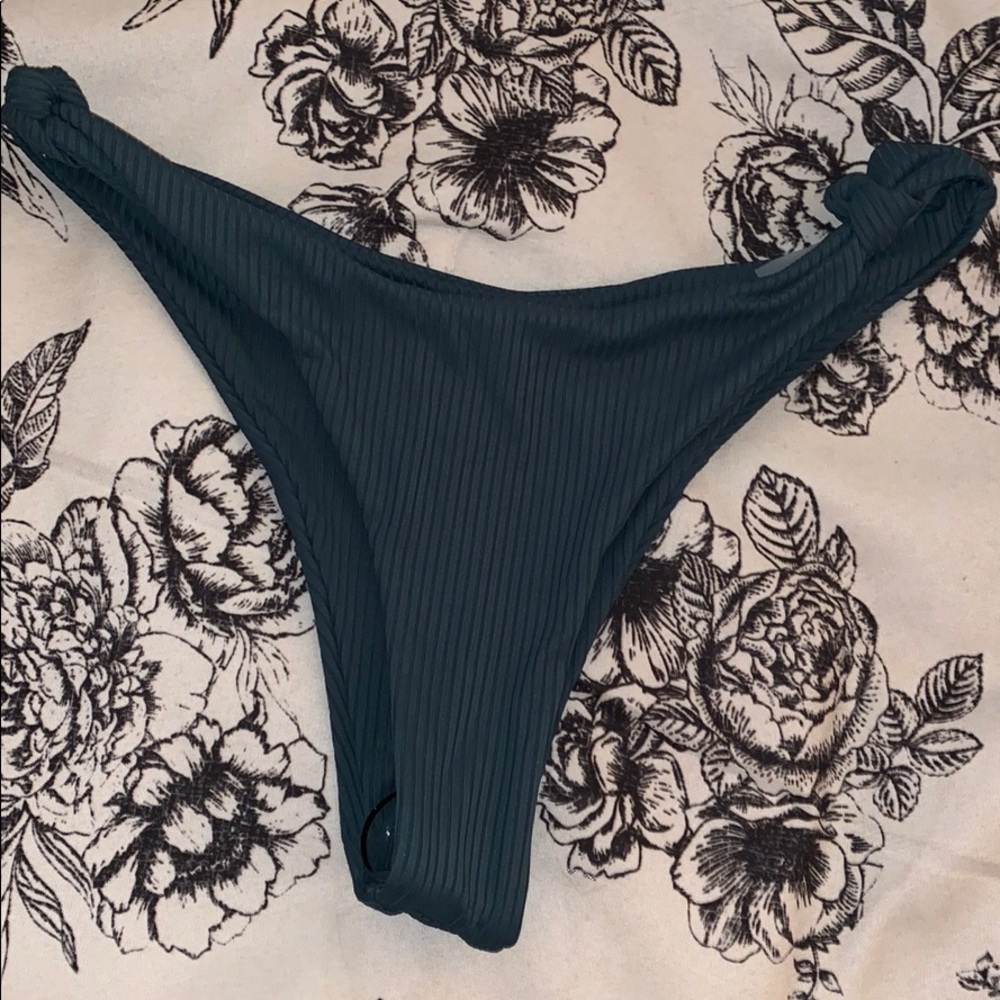 Swimsuit bottoms
